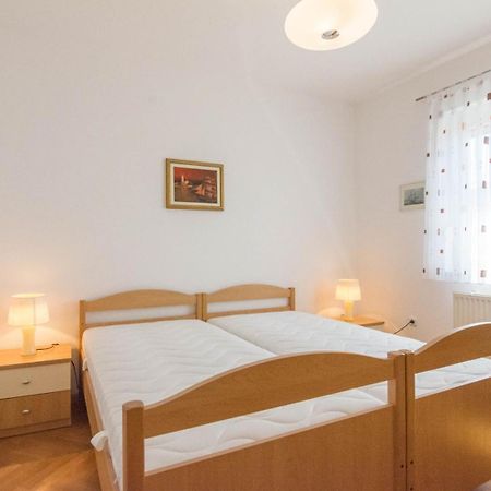 Spacious Apartment On A Great Location -Apartment Kuhta Biograd Na Moru Buitenkant foto
