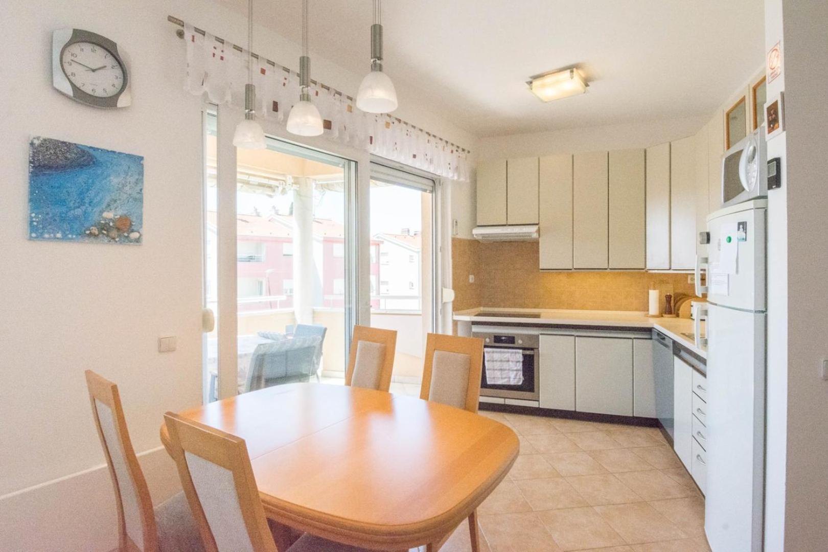 Spacious Apartment On A Great Location -Apartment Kuhta Biograd Na Moru Buitenkant foto